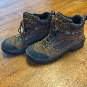 Vasque Men's Brown and Black Hiking Boots. 8.5